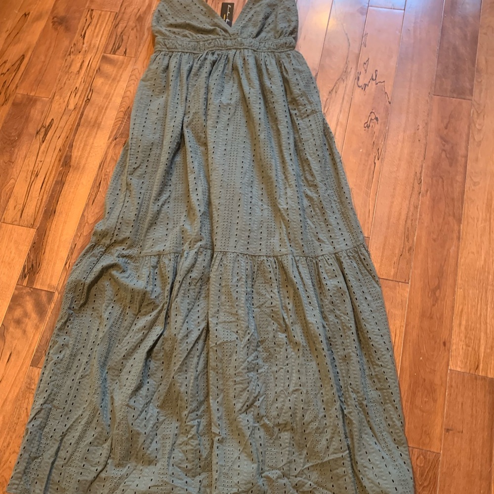 Elegant Green Maxi Dress.  By hunter and brown size medium new - Picture 7 of 7